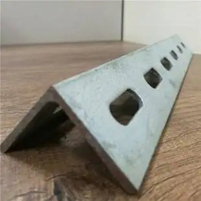 5-10mm Hole Diameter Perforated Metal Angle Iron Universal Angle Iron / Steel Angle Iron With Punching