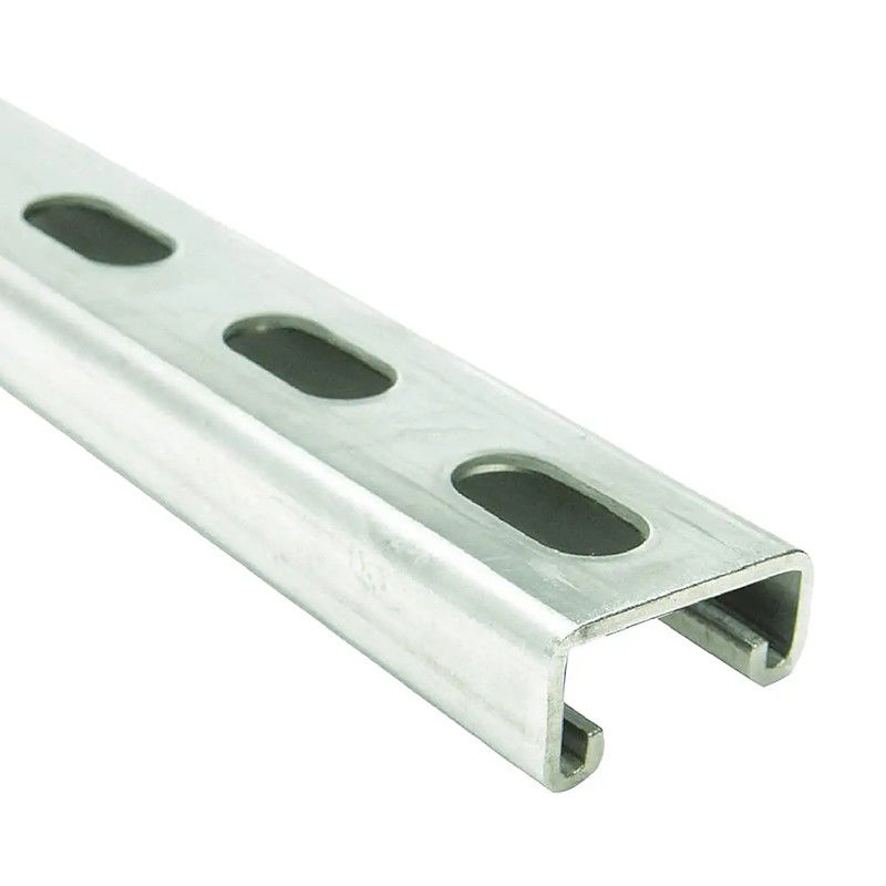 Đường dây đệm kim loại nhựa galvanized In Q195 Q235 Q345 50mm-300mm Slotted C Channel Steel