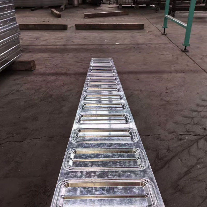 Galvanized Steel 50mm 100mm 150mm Medium Duty Cable Tray Wall Mount With 50kg/M Load Capacity